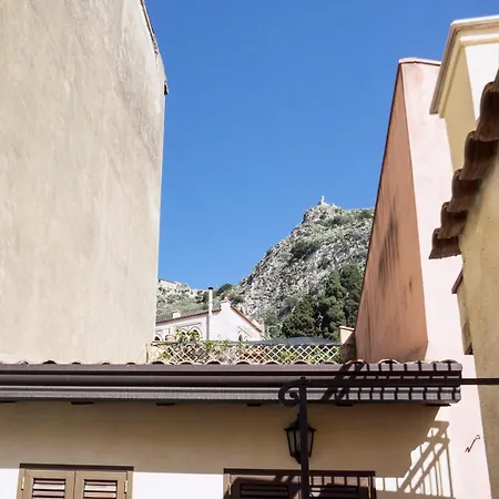 Tina House - Il Cortile Nel Centro Storico Di * 타오르미나