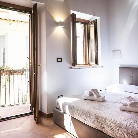 Tina House - Il Cortile Nel Centro Storico Di Apartment Taormina