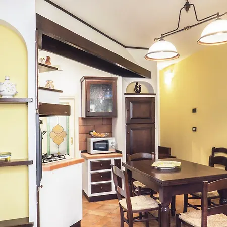 Tina House - Il Cortile Nel Centro Storico Di 아파트 *