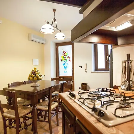 Tina House - Il Cortile Nel Centro Storico Di 타오르미나